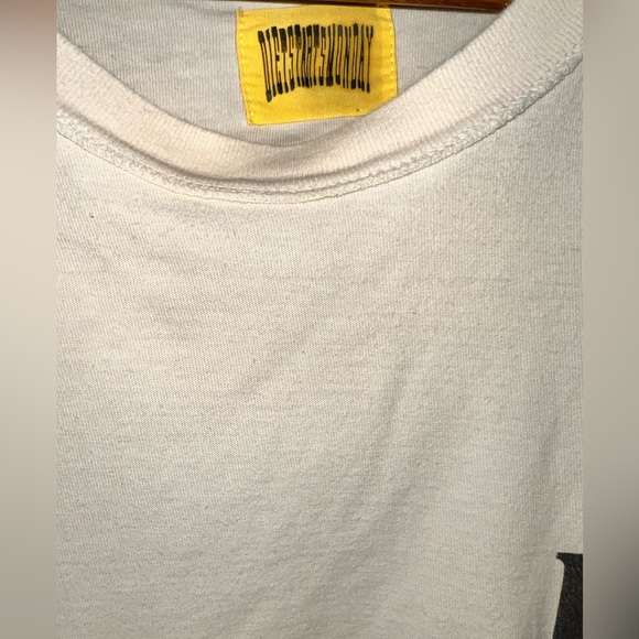 Diet Starts on Monday | Graphic Tee | XL | - Picture 3 of 4